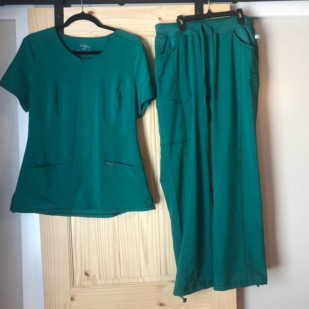 Cherokee Infinity Women’s scrub set